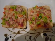 Scharfer Schinken- Salami Toast - Rezept