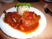 Fl/Schwein: Rippchen  in Salsasoße - Rezept