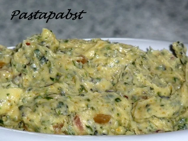 Kräuter-Senf-Butter - Rezept