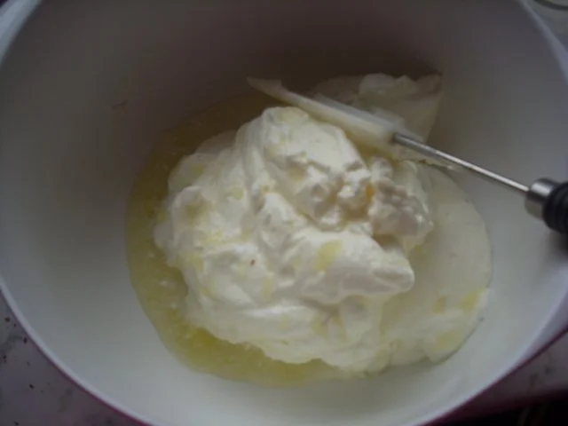 Erdbeersahne-Torte - Rezept - Bild Nr. 3