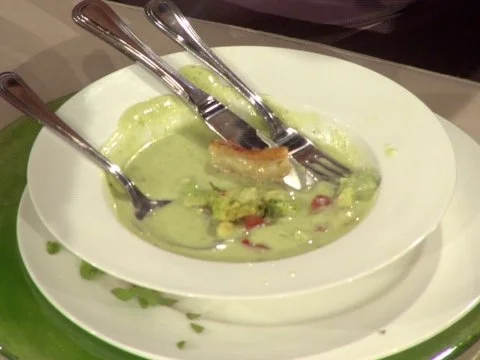 Avocadosuppe mit Chili-Garnelen (Nadine Krüger) - Rezept