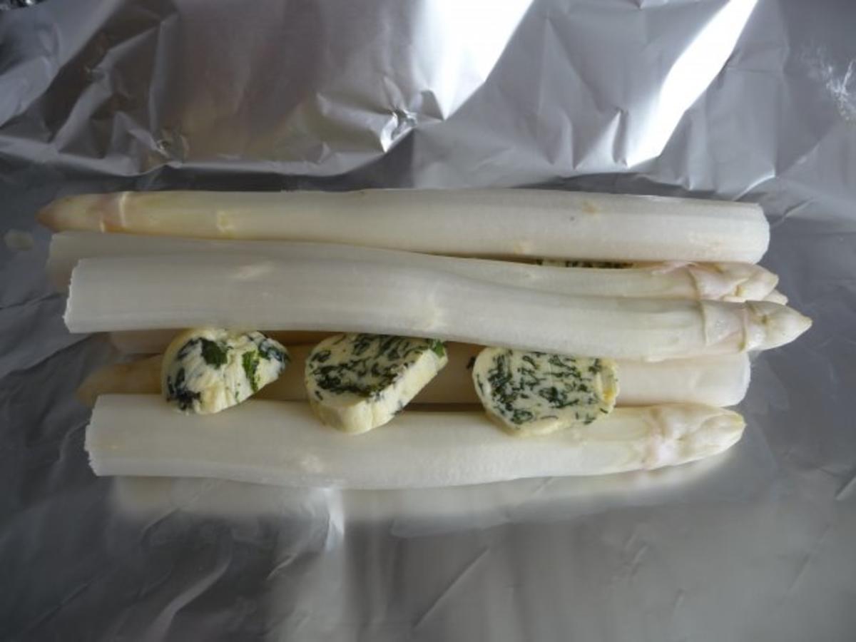 Grillen : Verpackte Forelle mit Spargel aus der Folie... - Rezept ...