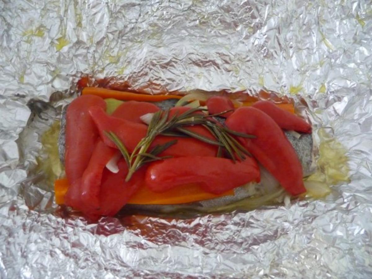 Grillen : Verpackte Forelle mit Spargel aus der Folie... - Rezept ...