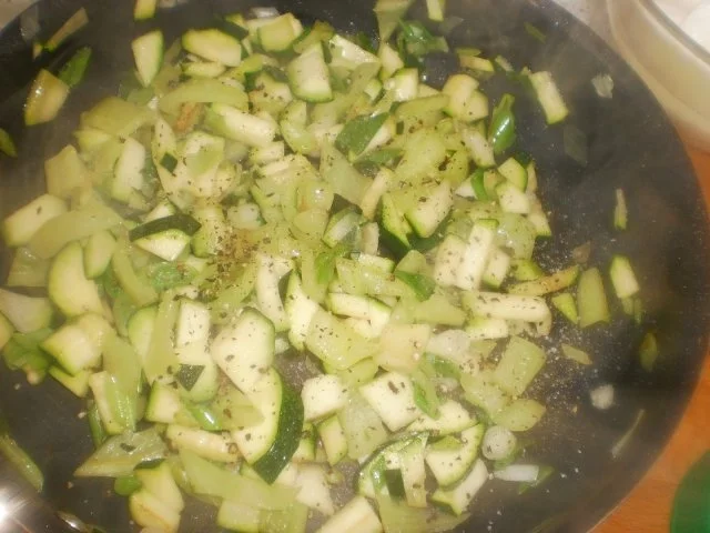 Hähnchenbrust in Speckmantel ~ Gemüsereis ~ Kräuterkäsesauce - Rezept - Bild Nr. 13