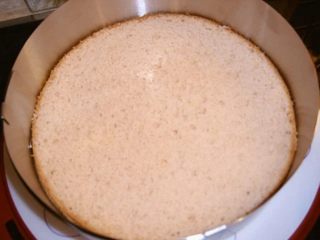 Rezept: Hello Kitty - Torte Bild Nr. 4 Hello Kitty - Torte - Rezept - Bild Nr. 4