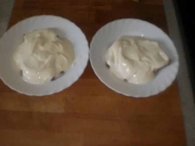 Rezept: Erdbeeren auf Zwieback Bild Nr. 3 Erdbeeren auf Zwieback - Rezept - Bild Nr. 3