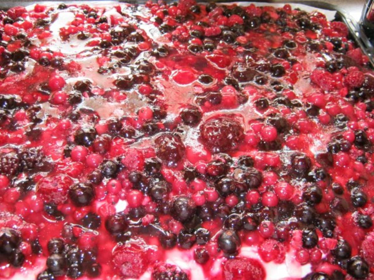 Beerenkuchen vom Blech. - Rezept mit Bild - kochbar.de