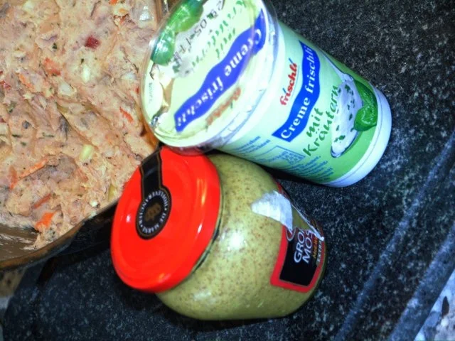 Rezept: MEINE THUNFISCHFRIKADELLEN AN EISBERGSALAT Bild Nr. 3 MEINE THUNFISCHFRIKADELLEN AN EISBERGSALAT - Rezept - Bild Nr. 3