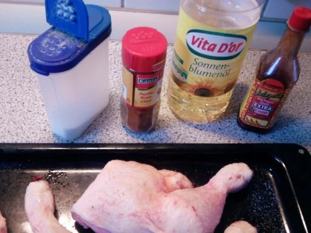 Rezept: Scharfe Hähnchenkeulen an gebratenen Speckkartöffelchen und Bohnen Bild Nr. 2 Scharfe Hähnchenkeulen an gebratenen Speckkartöffelchen und Bohnen - Rezept - Bild Nr. 2