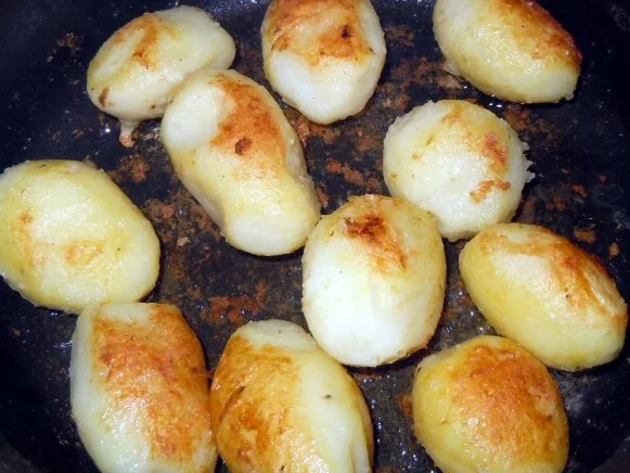 Whisky-Hähnchenschenkel auf Fenchelbett mit Drillingen - Rezept - Bild Nr. 8