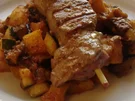 Lammspieß auf Auberginenragout - Rezept