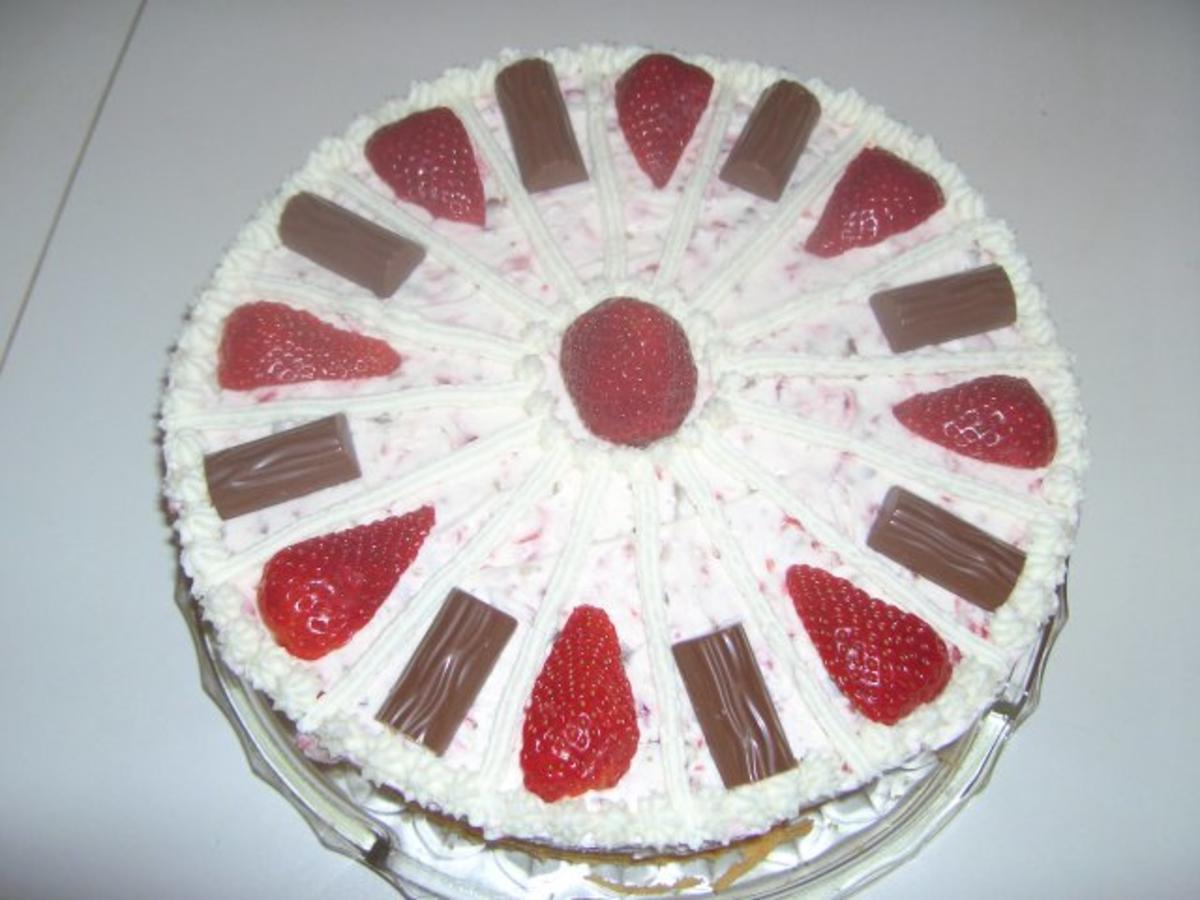 Erdbeer-Joghurette Torte - Rezept mit Bild - kochbar.de