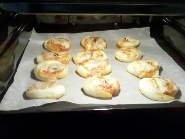 Gebäck: Pikante Ajvar-Schnecken - Rezept - Bild Nr. 5