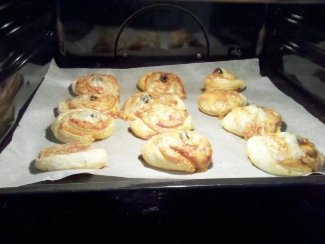 Gebäck: Pikante Ajvar-Schnecken - Rezept - Bild Nr. 6