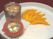 Schweizer Schokoladencrème mit Popcorn, Thai-Mango und Kokosschaum - Rezept
