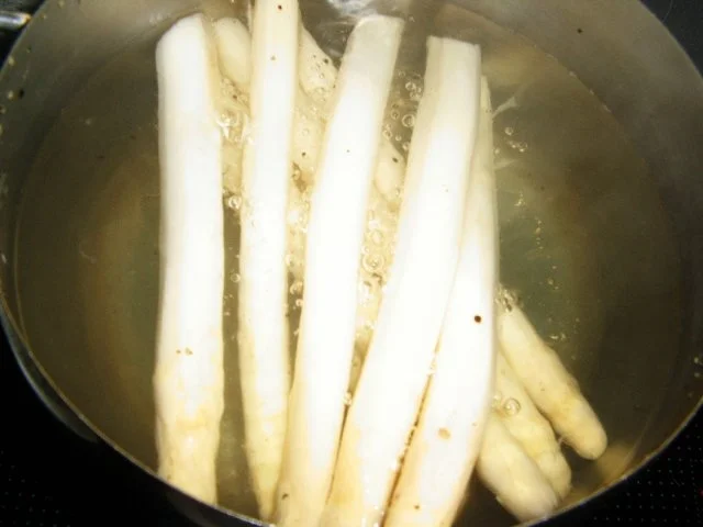 Rezept: Spargel mal anders Bild Nr. 4 Spargel mal anders - Rezept - Bild Nr. 4