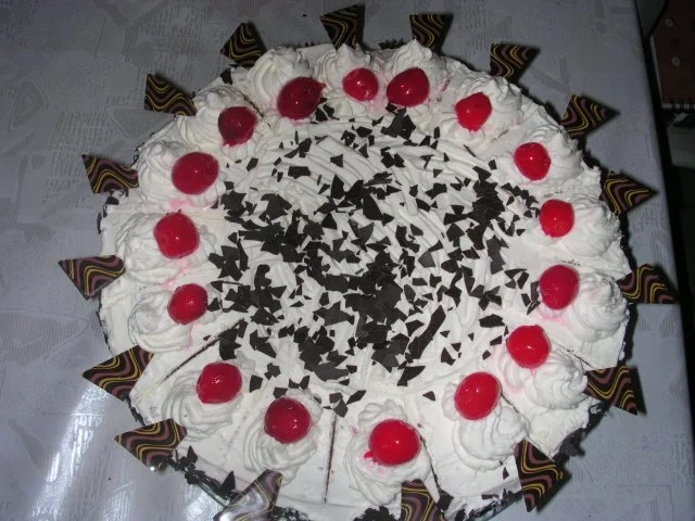 Rezept: Schwarzwälder- Kirsch- Torte Bild Nr. 2 Schwarzwälder- Kirsch- Torte - Rezept - Bild Nr. 2