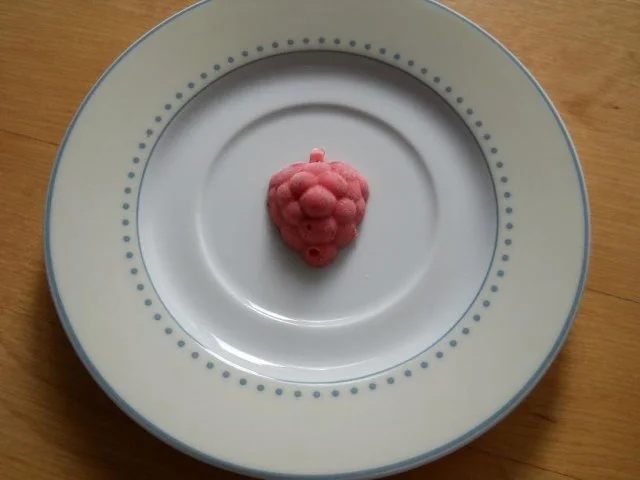 Rezept: Erdbeer Schnittlauch Eis Bild Nr. 3 Erdbeer Schnittlauch Eis - Rezept - Bild Nr. 3