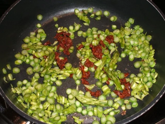 Spargelpfanne mit Rucola, Schinken und Parmesan - Rezept - Bild Nr. 6