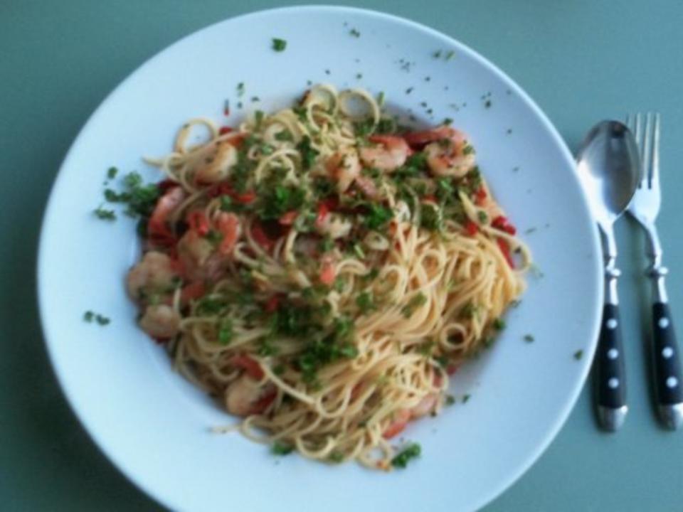 Spaghetti Diavolo Aglio Olio e Gamberi e Peperoncini - Rezept - kochbar.de