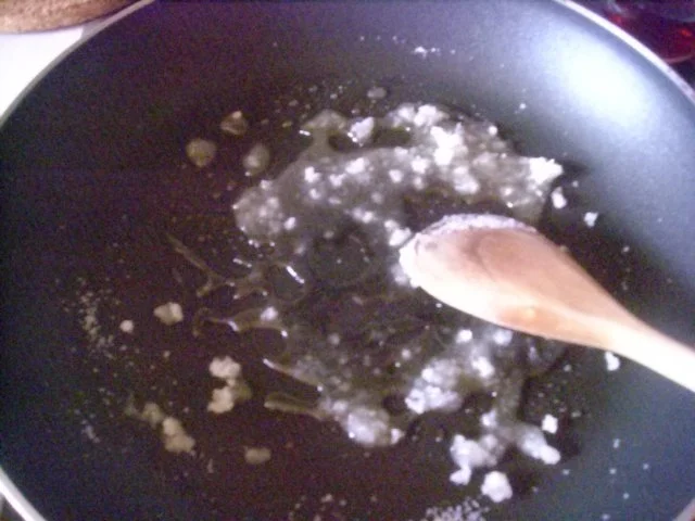 Ananas-Melone auf Erdbeerspiegel und  Karamell-Schoko-Soße - Rezept - Bild Nr. 4