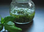 Rezept: Basilikum-Pesto Basilikum-Pesto - Rezept