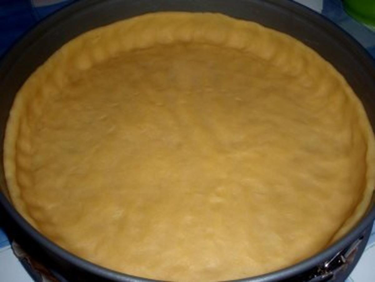 Torte: Rhabarber-Mandel-Quark-Torte - Rezept - Bild Nr. 3