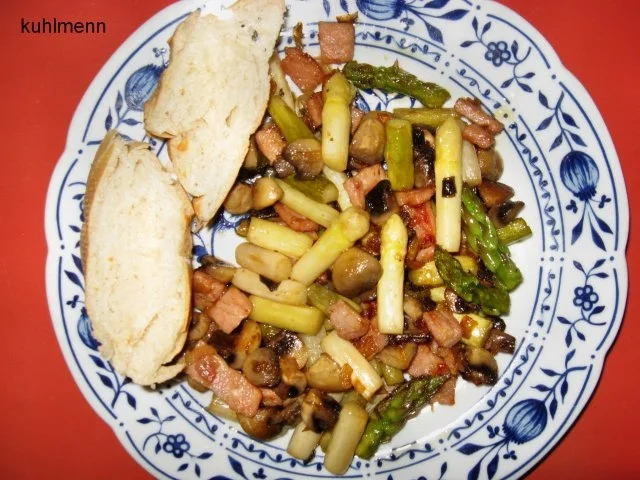 Spargelpfanne kunterbunt - Rezept