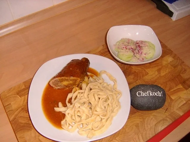 Schweinerouladen gefüllt mit Schinken Hack und Spargel - Rezept