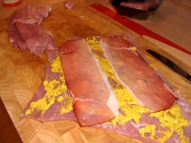 Schweinerouladen gefüllt mit Schinken Hack und Spargel - Rezept - Bild Nr. 3