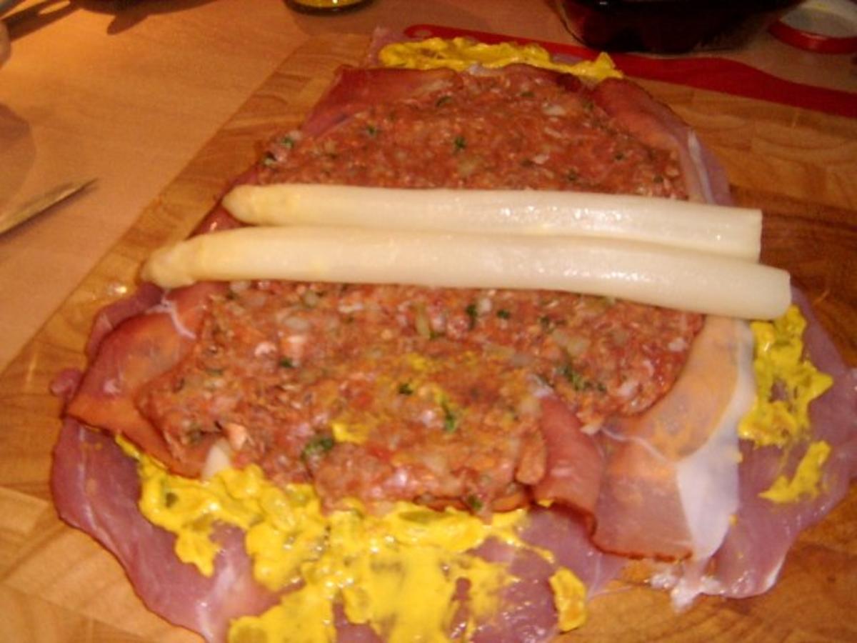 Schweinerouladen gefüllt mit Schinken Hack und Spargel - einfach - 129 ... Schweinerouladen gefüllt mit Schinken Hack und Spargel - einfach - 129 ...