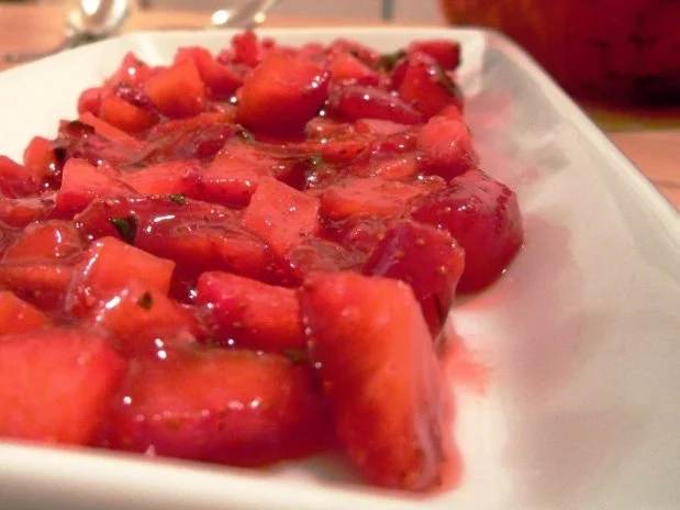 Limettenmousse auf glasierten Erdbeeren - Rezept - Bild Nr. 6