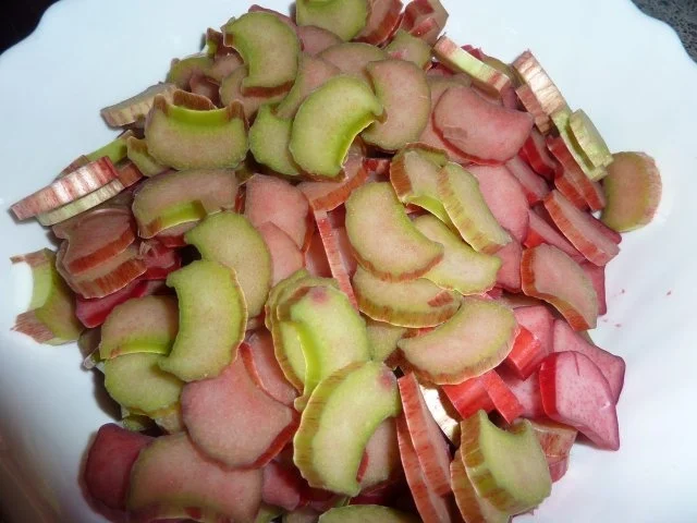 Torten: Rhabarber-Tiramisu-Torte - Rezept - Bild Nr. 2