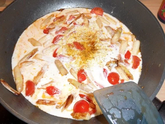 Rezept: Spargel-Nudel-Pfanne Bild Nr. 3 Spargel-Nudel-Pfanne - Rezept - Bild Nr. 3