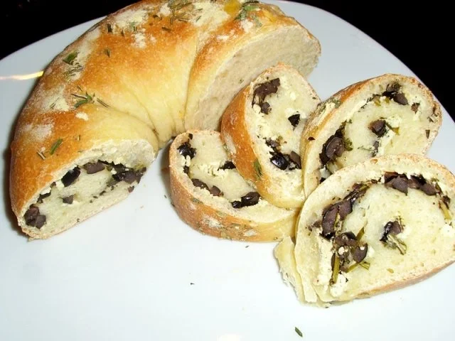 Rezept: Brot: Anello di Pane con olive Brot: Anello di Pane con olive - Rezept