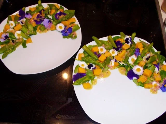 Rezept: Salat: Frühlings-Blüten-Salat Bild Nr. 4 Salat: Frühlings-Blüten-Salat - Rezept - Bild Nr. 4