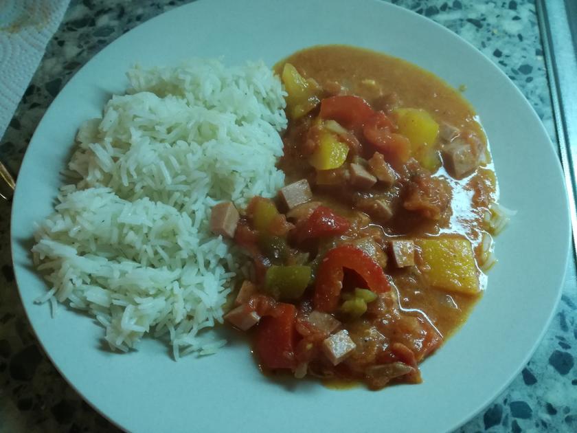 Paprikagemüse mit Hackfleisch und Reis Rezepte - kochbar.de