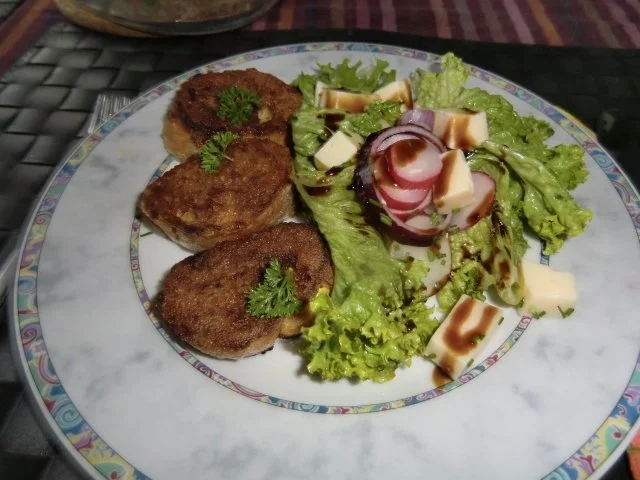 Rezept: Arme Ritter, mit einem bunten Salat Bild Nr. 6 Arme Ritter, mit einem bunten Salat - Rezept - Bild Nr. 6