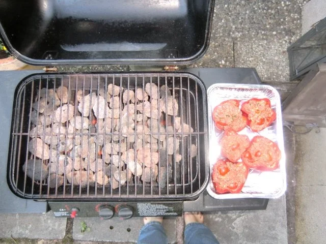 Paprika gefüllt vom Grill - mediteran angehaucht - Rezept - Bild Nr. 2