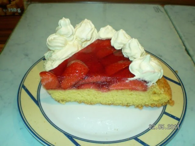 Biskuitboden mit Erdbeeren - Rezept - Bild Nr. 5