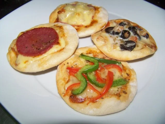 Rezept: Pizzatapas 4Stk pro Person Pizzatapas 4Stk pro Person - Rezept