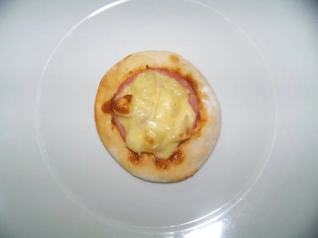 Rezept: Pizzatapas 4Stk pro Person Bild Nr. 2 Pizzatapas 4Stk pro Person - Rezept - Bild Nr. 2