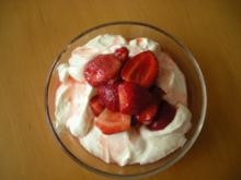 Sahnequark mit Erdbeeren - Rezept