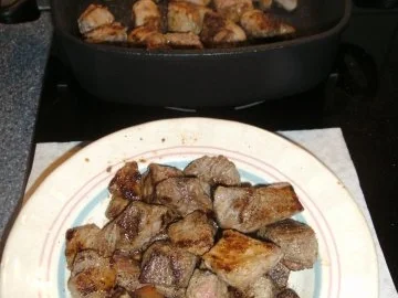 Rezept: Gulasch mit allem was der Kühlschrank hergab..... Bild Nr. 2 Gulasch mit allem was der Kühlschrank hergab..... - Rezept - Bild Nr. 2