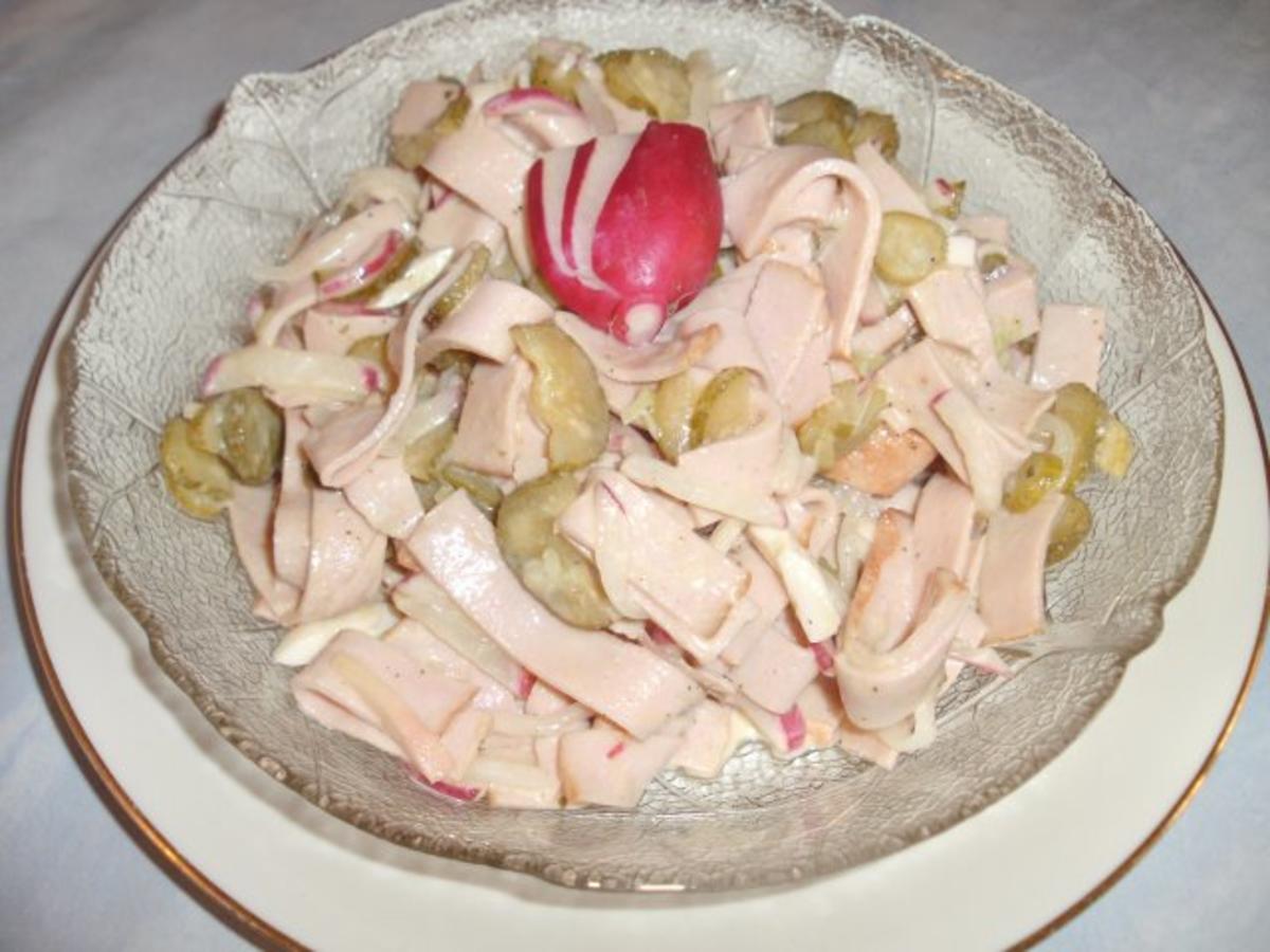 Bilder für Wurstsalat aus Fleischkäse..... - Rezept