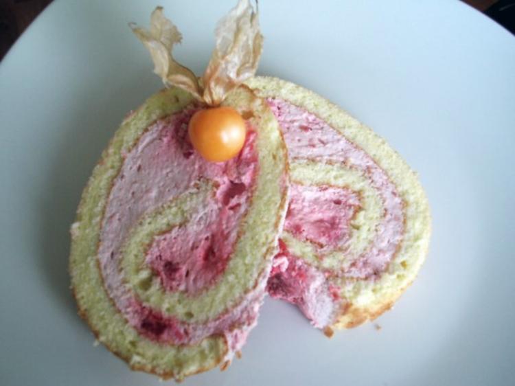 Himbeer Sahne Biskuit Rolle - einfach - 203 kcal/100g