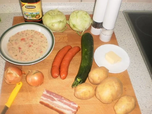 Rezept: Bockwurstpieß an gefüllten Kohlrabi Bild Nr. 2 Bockwurstpieß an gefüllten Kohlrabi - Rezept - Bild Nr. 2