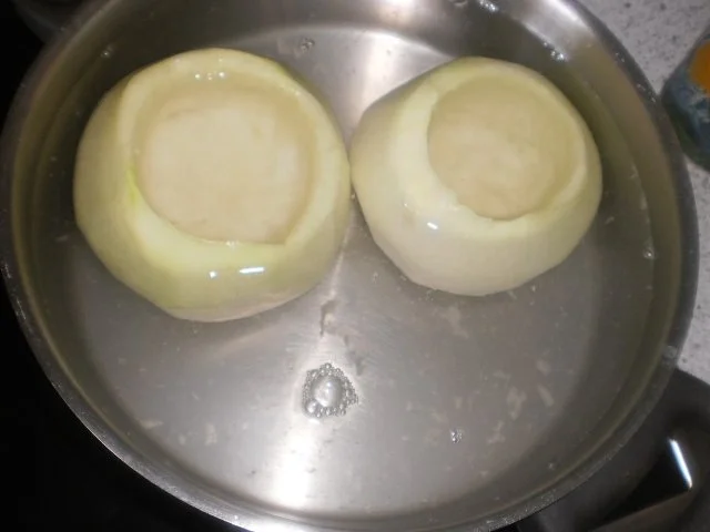 Rezept: Bockwurstpieß an gefüllten Kohlrabi Bild Nr. 3 Bockwurstpieß an gefüllten Kohlrabi - Rezept - Bild Nr. 3