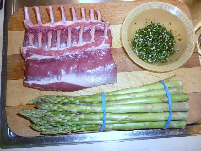 Rezept: Lamm - Krone und grüner Spargel Bild Nr. 2 Lamm - Krone und grüner Spargel - Rezept - Bild Nr. 2