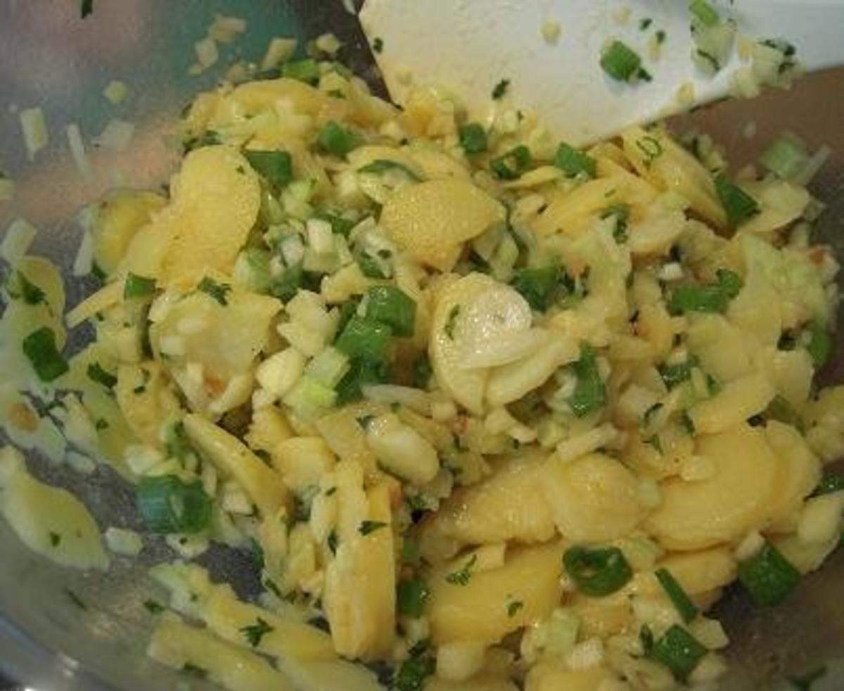 Sommerlicher Kartoffelsalat - Rezept - Bild Nr. 3